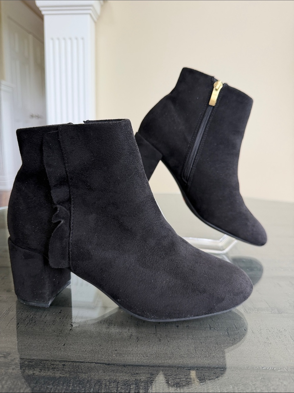 Rockport Black Faux Suede Ankle Booties with Block Heel Ruffle accent. Size 6